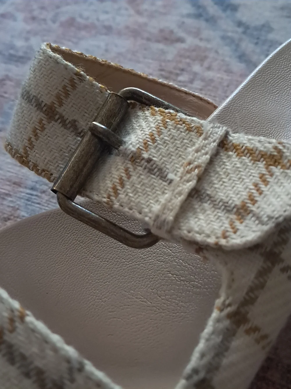 Platform Sandals With Buckle - Picture 6 of 7
